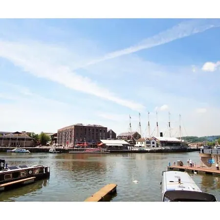 Apartment Beautiful Harbourside